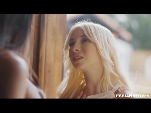 ❤️ Dziewczyna wraca do domu kilka miesięcy później i kończy się na tym, że zjada cipkę macochy ❤️❌ Fuck video at us ☑
